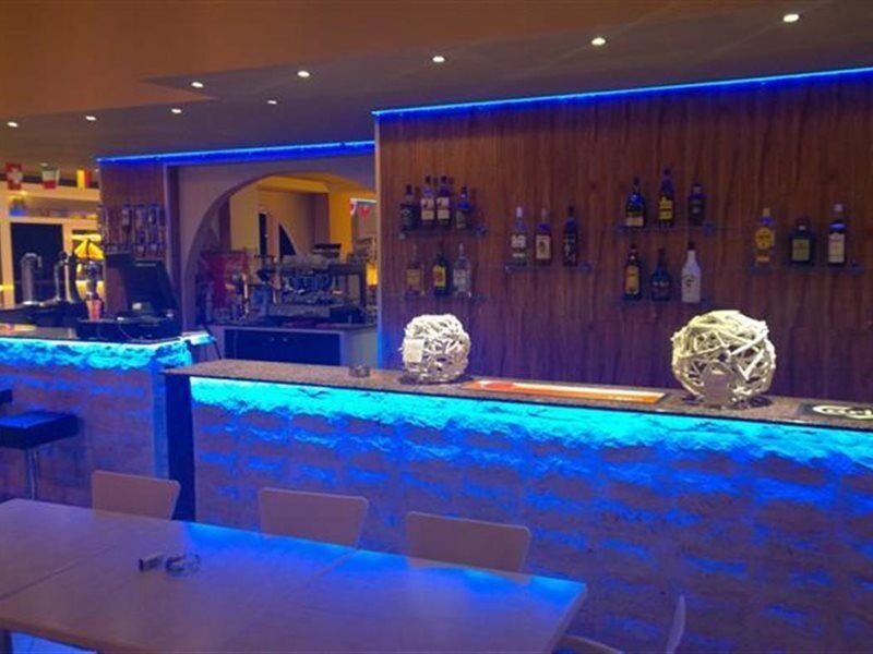 Mackenzie Beach Hotel Larnaca Buitenkant foto